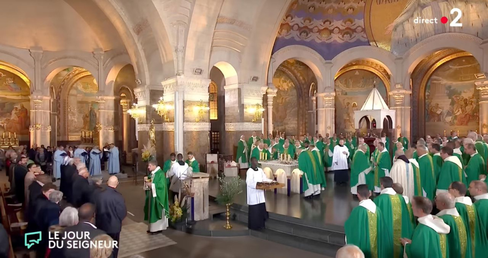 Конференція єпископів Франції, в засіданні бере участь вл. Гліб, молиться за мир в Україні, Вірменії та Святій Землі